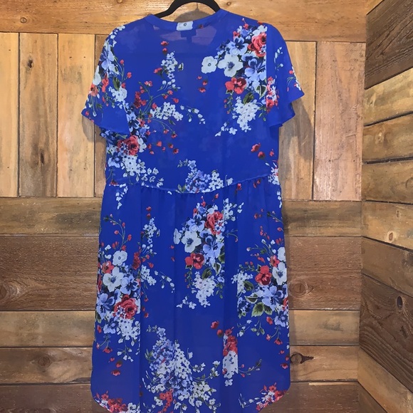 Torrid high-low floral sheer tunic size 00 - Picture 3 of 3